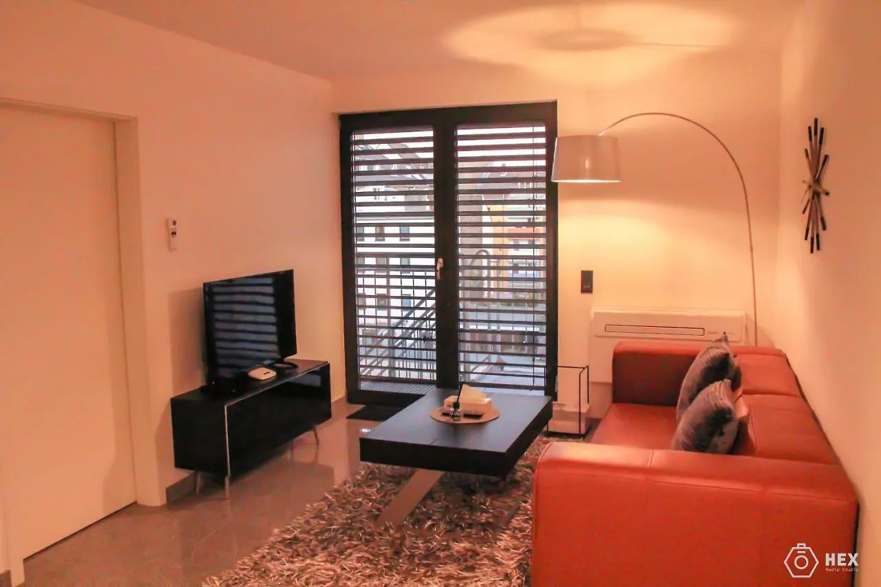 Bluestone Boarding Apartments Dusseldorf Aparthotel