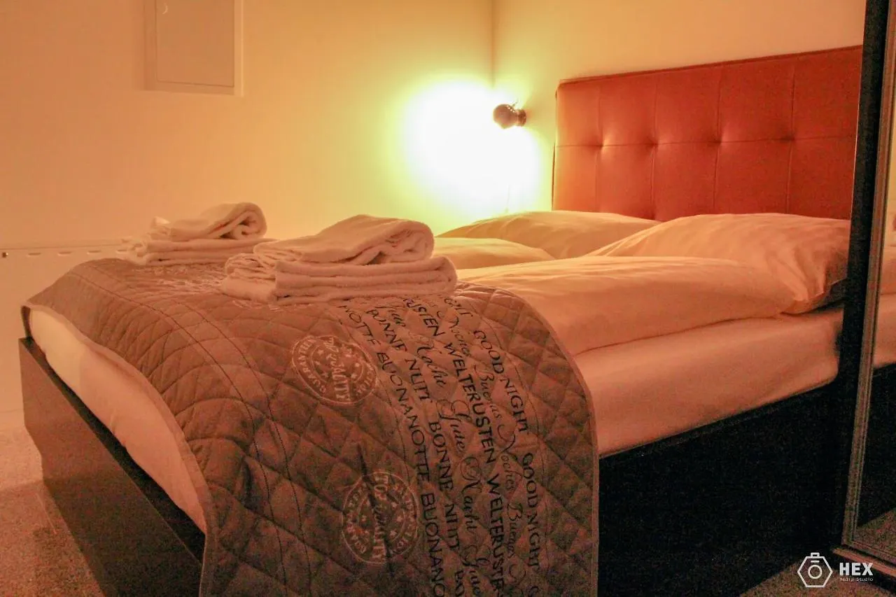 **** Aparthotel Bluestone Boarding Apartments Dusseldorf Germany
